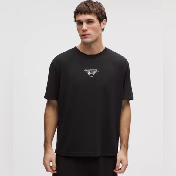 Lululemon EasySet Train Short-Sleeve ShirtGraphic Black Graphic T-Shirt